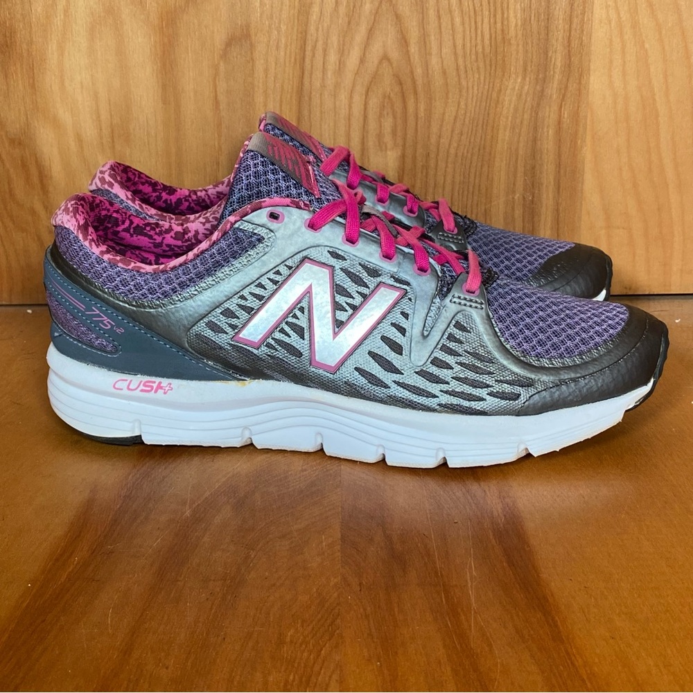 Womens 9 New Balance Comfort Ride Athletic Shoes Grey Pink SEF1528